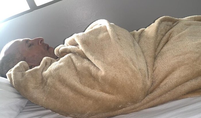 Um Amigo de Todos, Agora Precisa de Todos