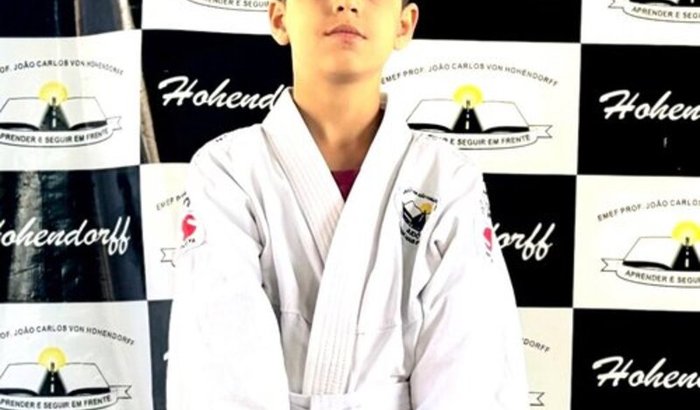 Ajude o Yan Murillo