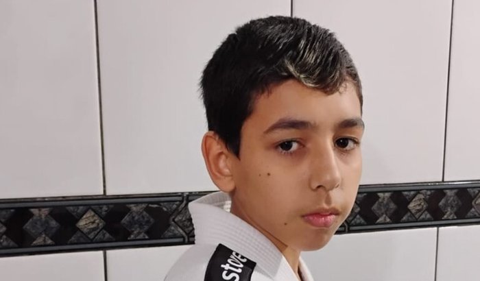 "Força e Determinação: Ajude um judoca a competir"