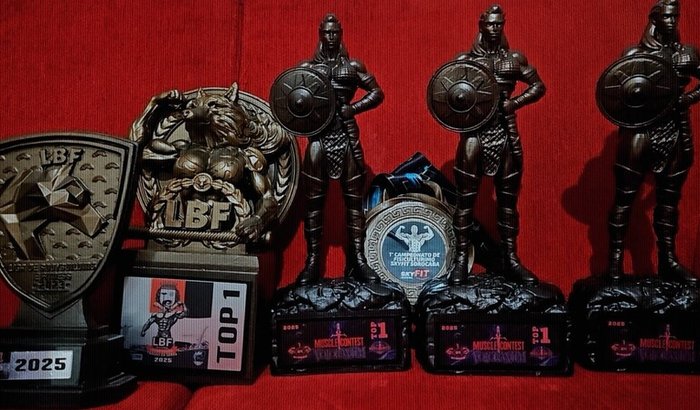 Ajude uma atleta fisiculturista amador