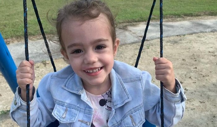 Allana cirurgia de amígdalas