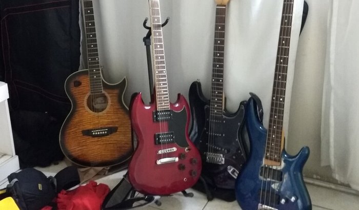 38º Aniversário - 1º EP (me ajuda a sair dessa gambiarra!)