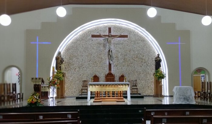 Compras de flores para decoração da igreja Matriz para natal e ano Novo