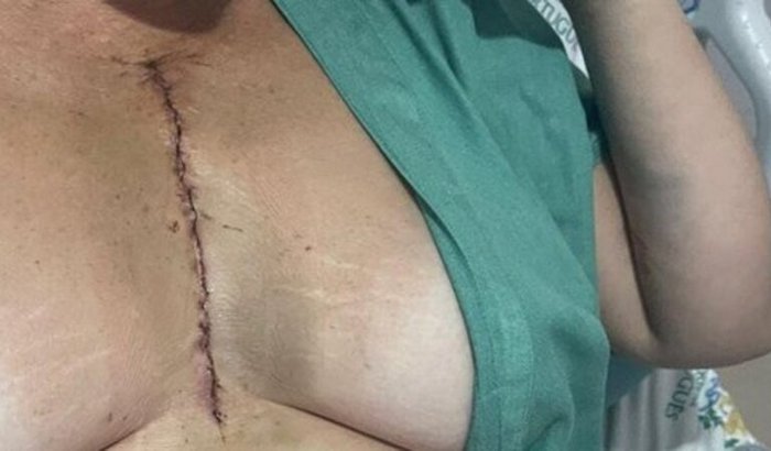 AJUDE A PROFESSORA FLÁVIA