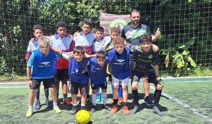 Ajude o Professor Gélio com a reforma da escolinha Bate Bola