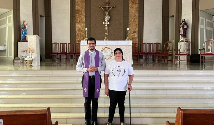 Ajude a Dona Maria Luzia a Salvar Suas Pernas