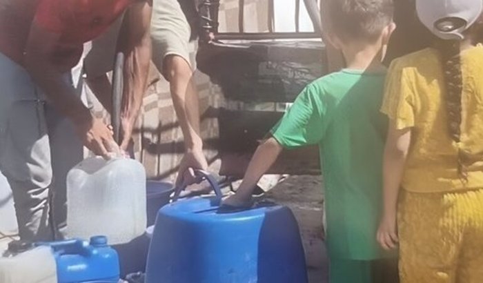 Caminhão com 10 mil litros de água para Gaza