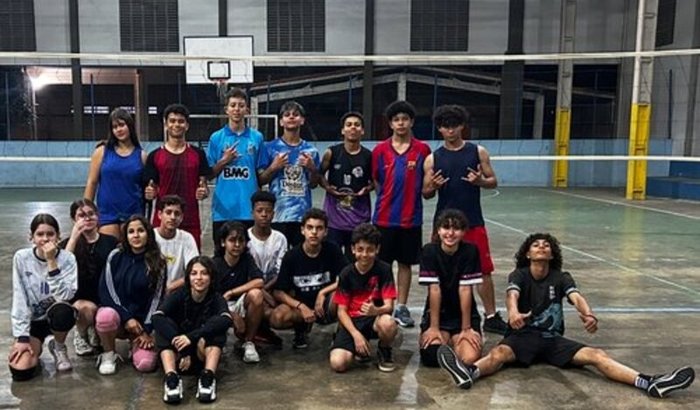 Pequenas Crianças Grandes Atletas