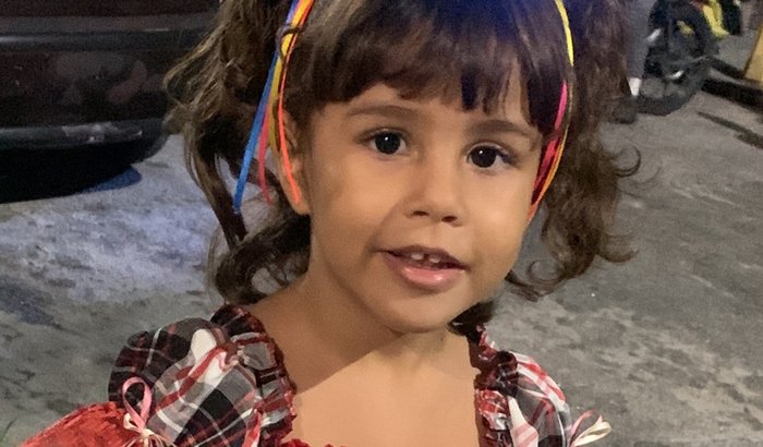 AJUDE MARIA EDUARDA!