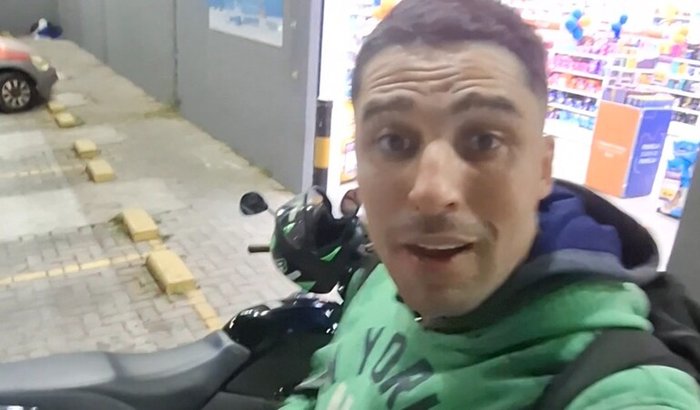 Arrumar o motor da moto de trabalho