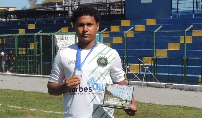 Para o meu filho ir em busca do seu sonho de ser um atleta. 