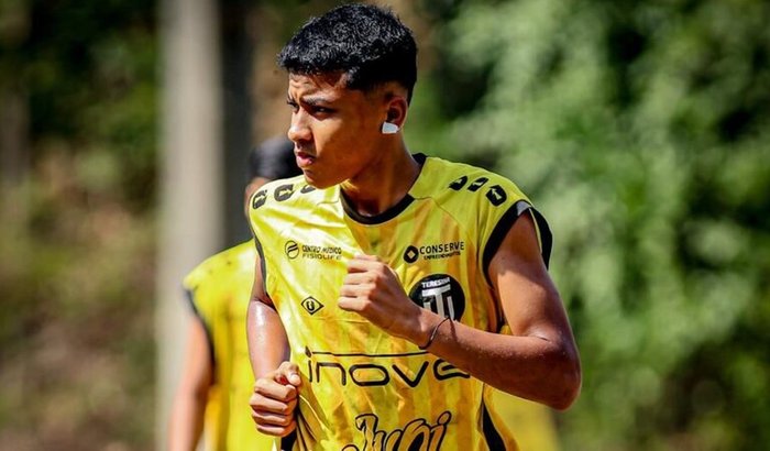 Ajudem o João Pedro de Teresina realizar o sonho de jogar futebol em Portugal 