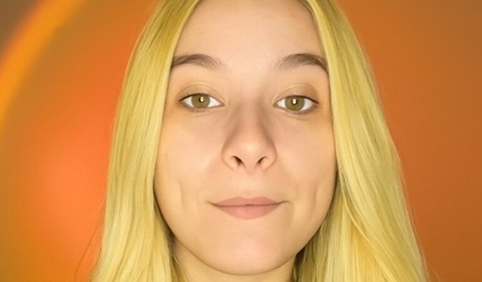 Ajudem Anna Banana a ficar loira 