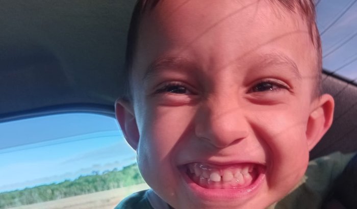 Ajude o Lucas a adquirir um iPad para poder se comunicar