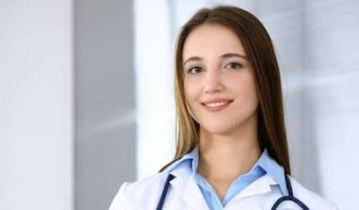 Faltam 3 meses pra eu me formar em medicina .Me ajude!!