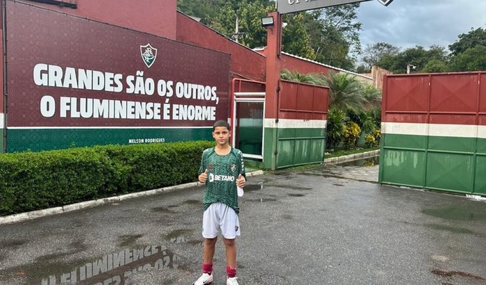 Ajude o Israel Gláucio a representar o Fluminense no campeonato internacional na Europa!