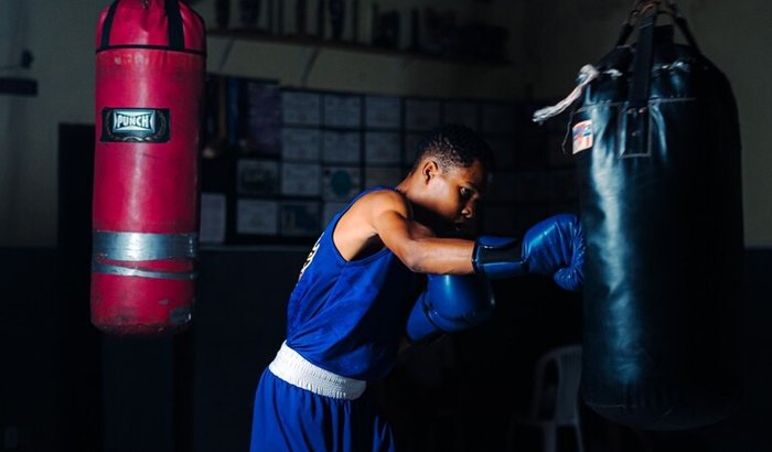 AJUDE A ACADEMIA FÊNIX