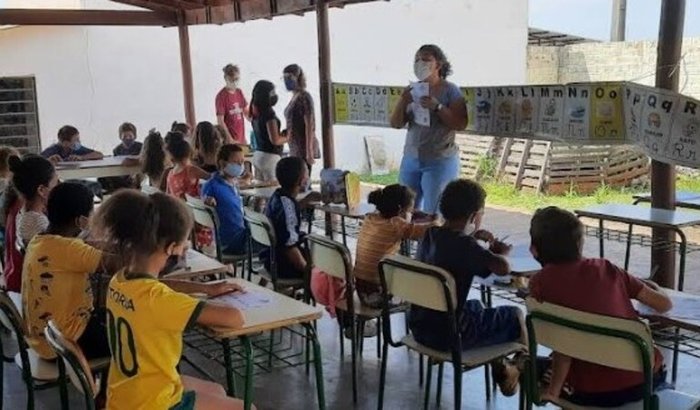 Dia das Crianças na Escola do Bairro