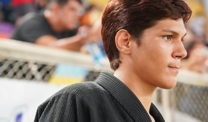 Ajude o Eduardo comprar um kimono 🥋