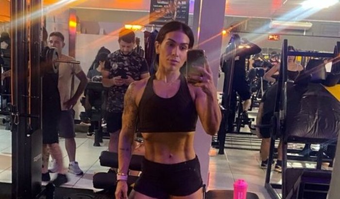 Ajude a atleta Guada a brilhar no campeonato de fisiculturismo!