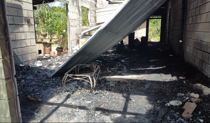 AJUDA PARA RECONSTRUÇÃO DE CASA INCENDIADA