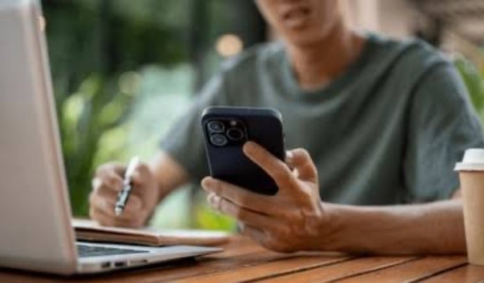 Aquisição de Celular para estudo para o Adolescente C. D. O.