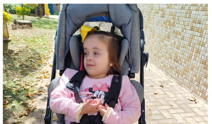 Uma nova Cadeira de Rodas Postural Especial para a Ana Catarina