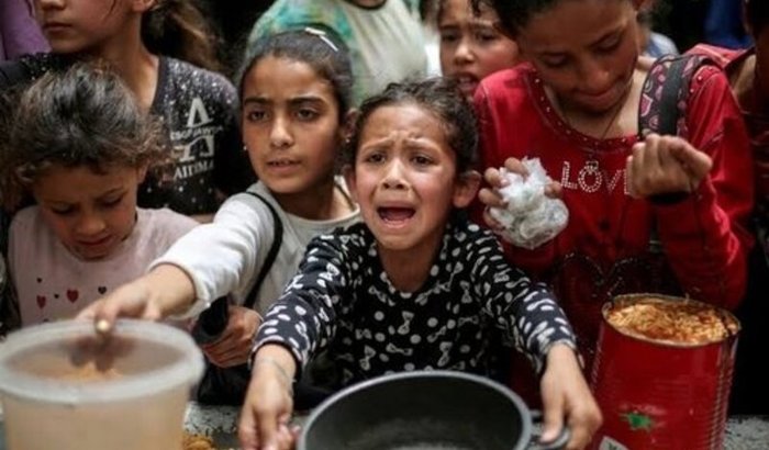 AJUDE CRIANÇAS QUE ESTÃO PASSANDO FOME