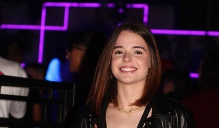 Ajude a MANUELA, a vencer o câncer de tireóide com metástase