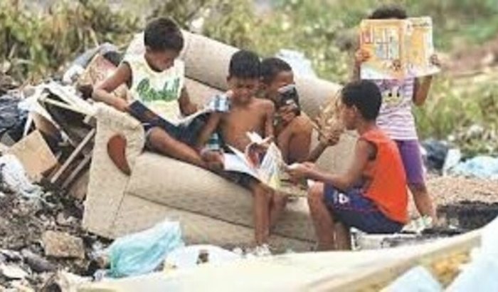 QUANTO VOCÊ DÁ PARA UM PROGRAMA QUE HÁ 40 ANOS PÕE MÚSICA NAS ESCOLAS PARA APÔIO PSICOPEDAGÓGICO?