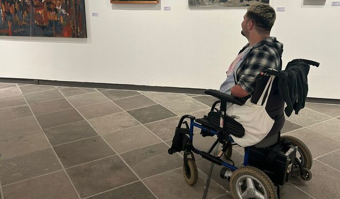 Cadeira de rodas motorizada para o Sid (Juninho)