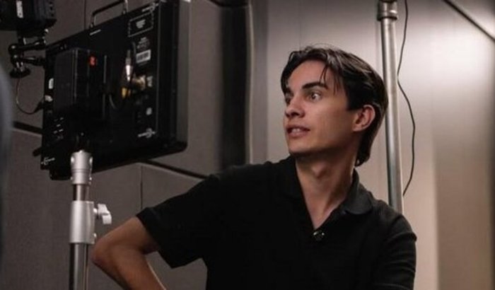 Ajude para o filmmaker recuperar seus equipamentos de trabalho.