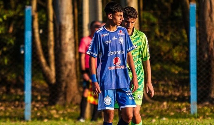 Ajuda de custo para Brasileirinho em MG