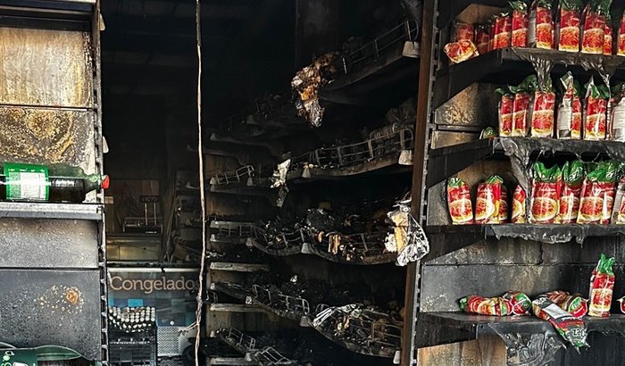 Ajuda para pagar meus funcionários , após incêndio que destruiu meu mercado!