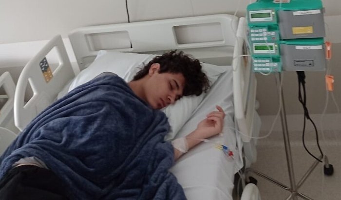 AJUDE O FELIPE (em tratamento de câncer raro)