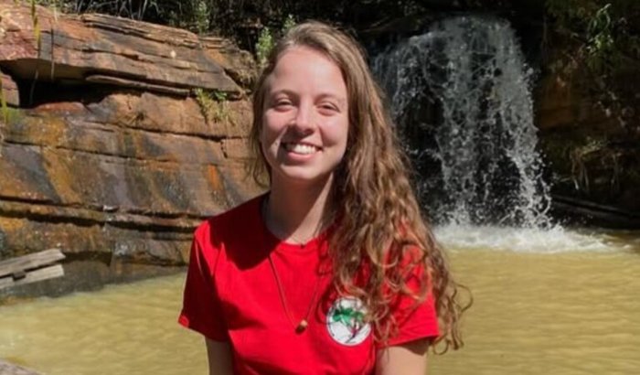 Remoção das pedras nos rins da militante Lulane do MST