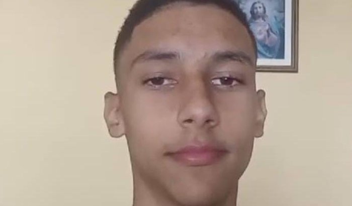 Custear viagem para um torneio Internacional de Futebol