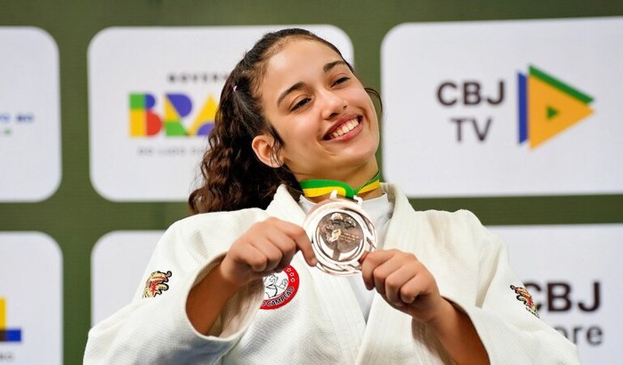 Alícia no Sul-americano