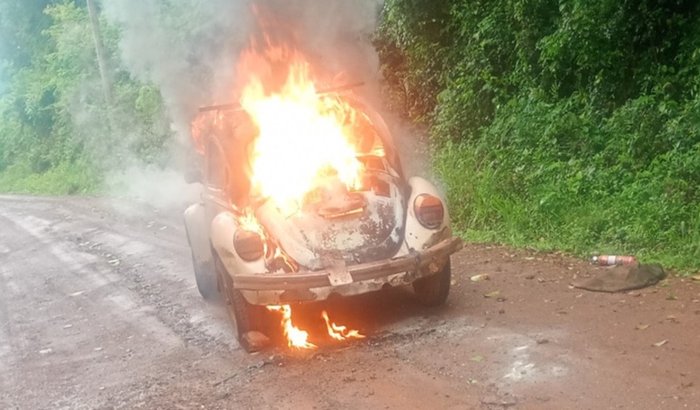 O Fusca do Kennedy, pegou fogo — vamos juntos ajudar!