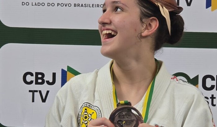 Ajude a Heloísa a participar no campeonato em Assunção-PY!