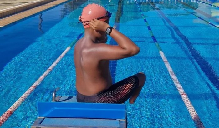 AJUDE O ADRYAN ATLETA PARALÍMPICO