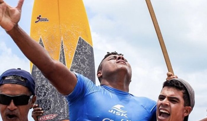 Ajuda viagem para Mundial de Parasurf