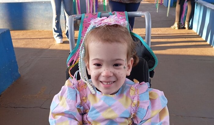 Todos pela cirurgia de medula da Melissa