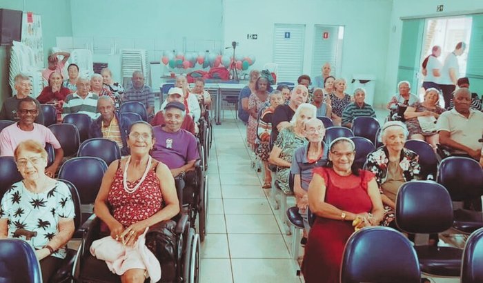 Doações para o lar Chichico Azevedo