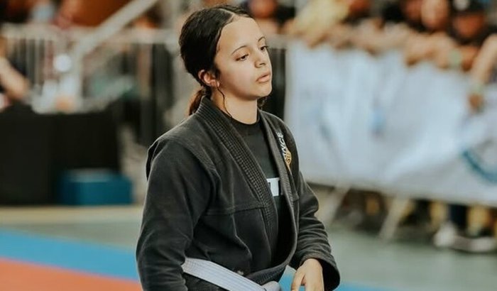 Ajude a Julia a competir o Mundial Kids em São Paulo