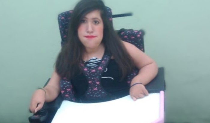 Minha independência depende de você: me ajude a comprar a bateria da minha cadeira!