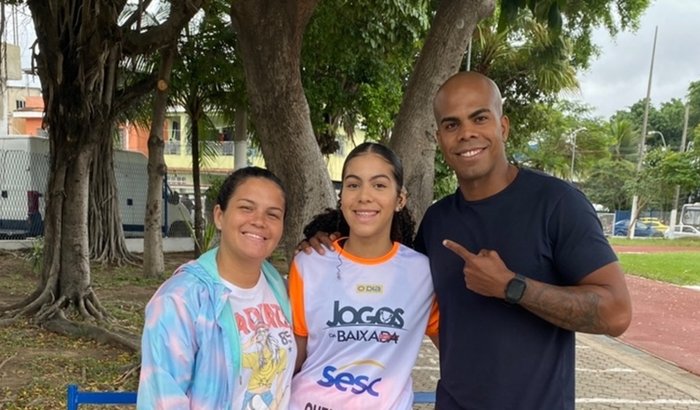 Ajude Anne em sua primeira viagem para jogar vôlei !