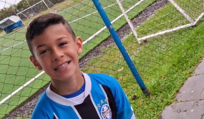 Yuri precisa ajuda para custear um campeonato pelo gremio na Espanha 