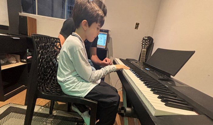 Vamos ajudar um futuro músico 😍