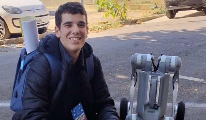 Ajude Vinícius a participar da Semana Olímpica da OBI!